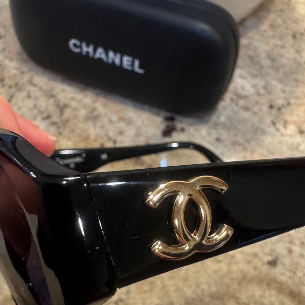Chanel Vintage Sunglasses Black w/Silvertone Lens - Picture 1 of 14
